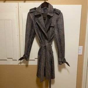 Animal print light trench coat, Belt closure with belted sleeve detailing